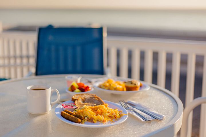 Breakfast/Coffee Service 83 of 97