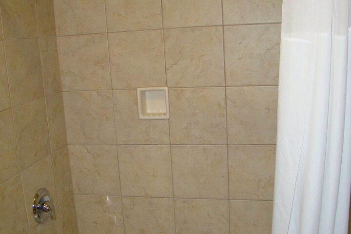 Room 42 of 66