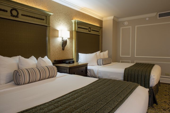 Room 33 of 67