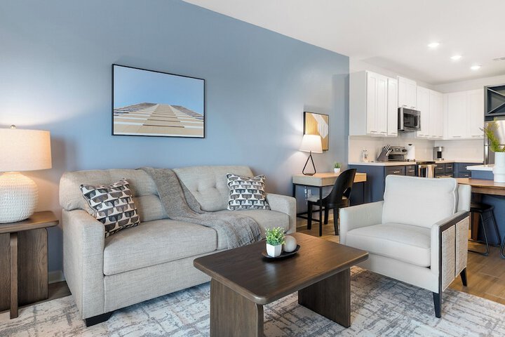 Landing Furnished Apartments near Lake Apopka