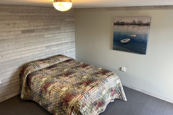 Room 11 of 37