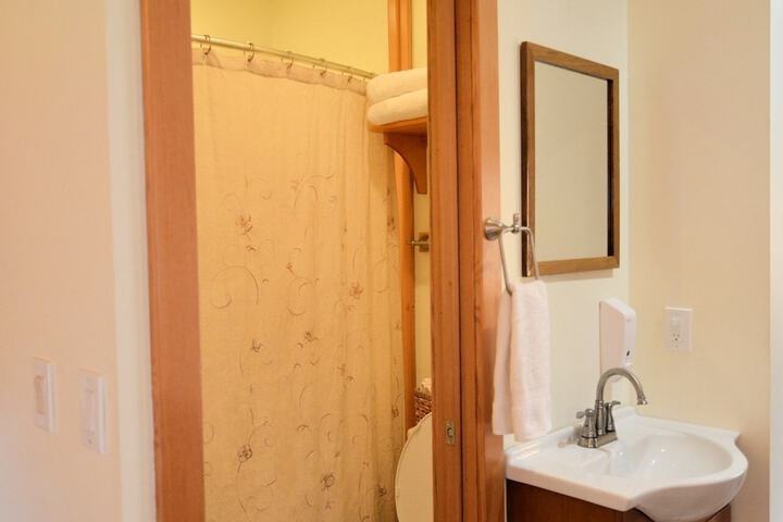 Room 32 of 51