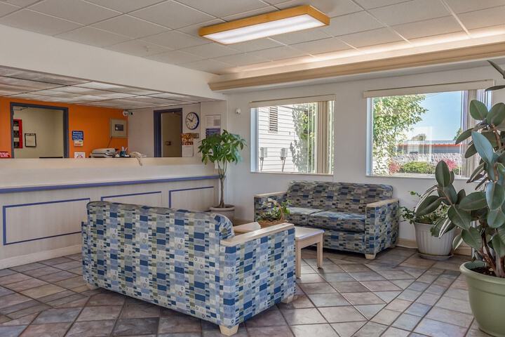 Motel 6 Redmond OR