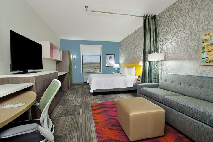 Room 33 of 74