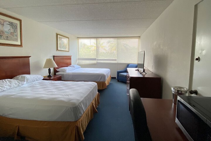 Room 27 of 39
