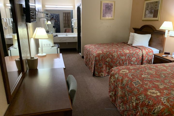 Room 13 of 26