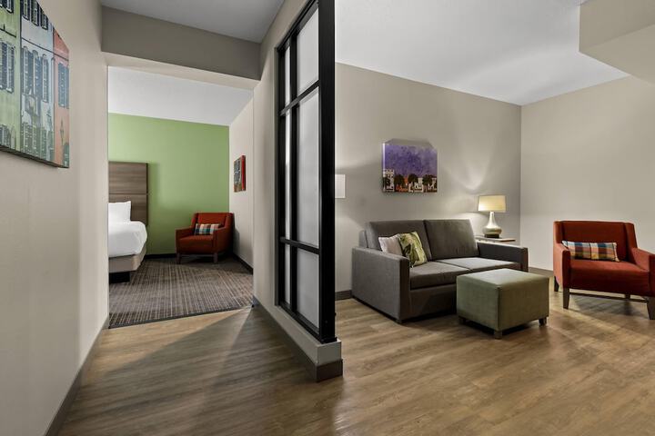 Comfort Suites Charleston West Ashley