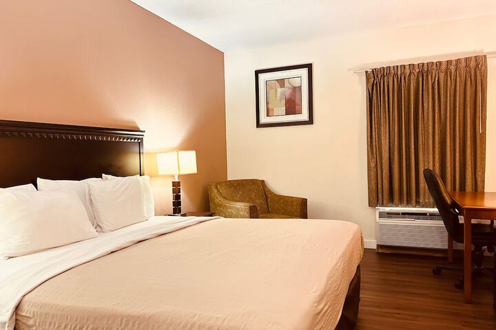 Room 10 of 15