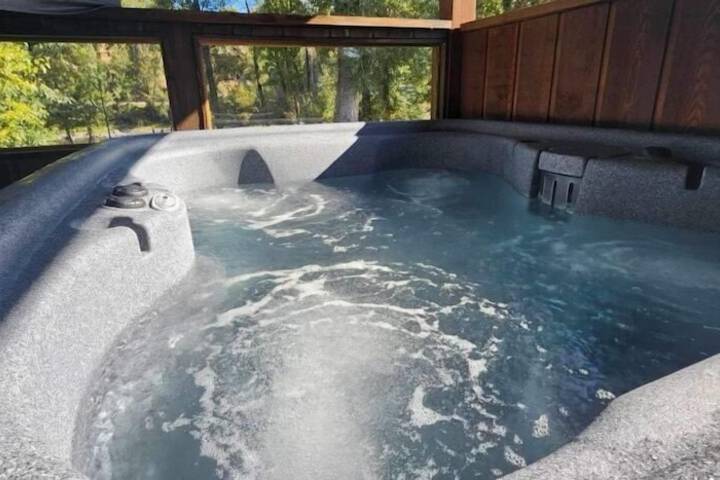 Methow River Lodge & Cabins