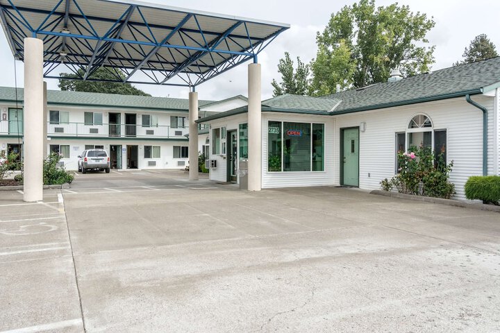 Motel 6 Albany OR