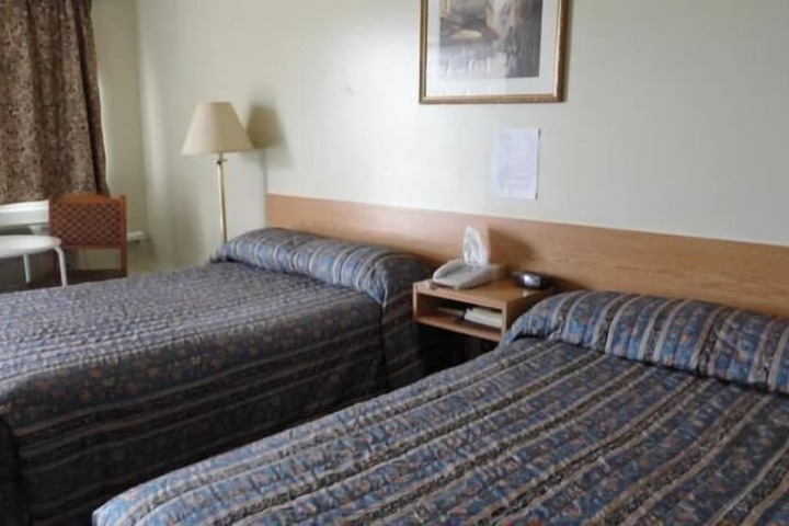 Room 15 of 38