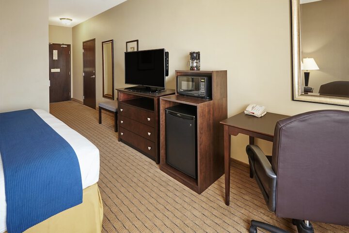 Room 42 of 60
