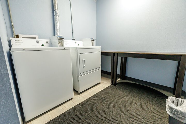 Room 25 of 38