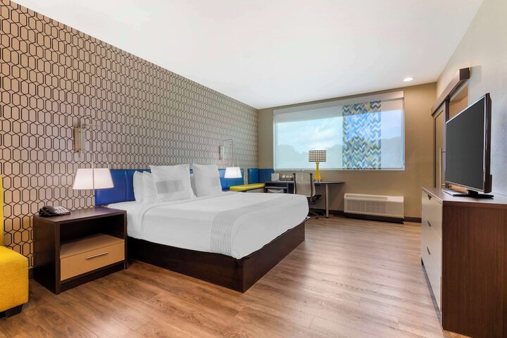 Room 15 of 26