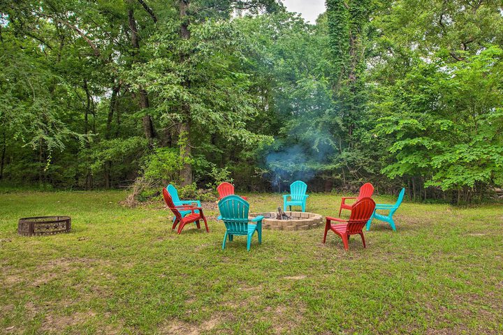 Happy Trails Hideout w / New Bunk House & Hot Tub!