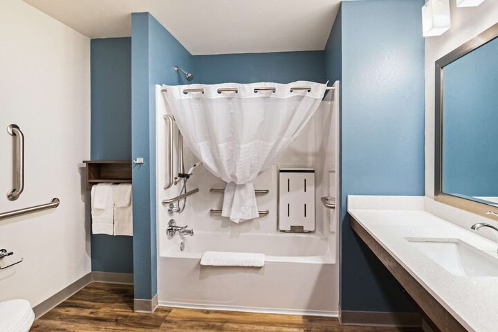 Room 35 of 40
