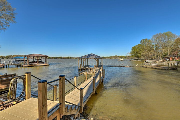 Riviera Paradise W / Private Dock! 4 Bedroom Home by RedAwning