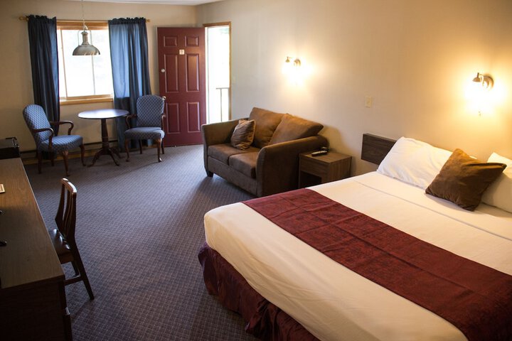 Room 12 of 33
