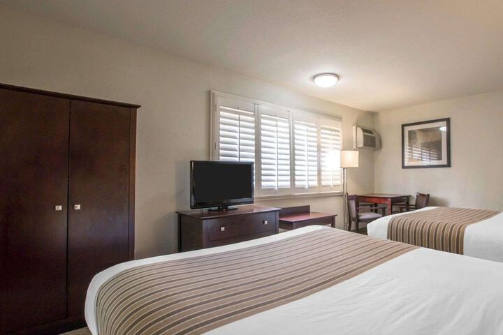 Room 15 of 30
