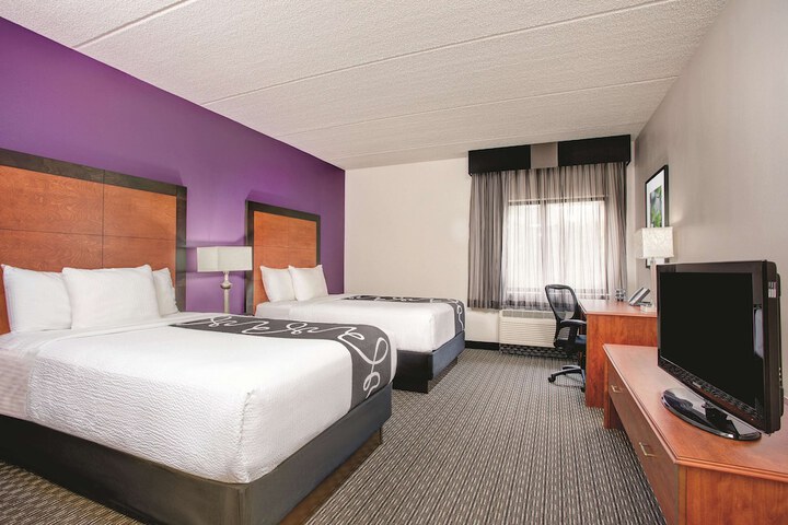 Room 10 of 27