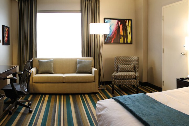 Room 9 of 38
