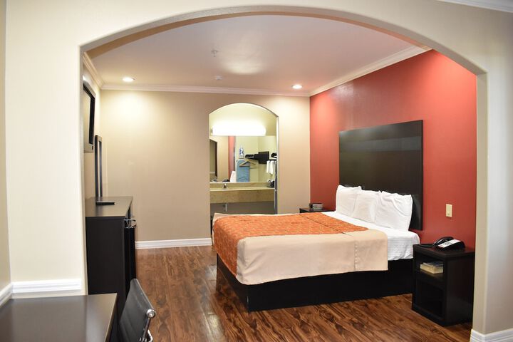 Room 16 of 26