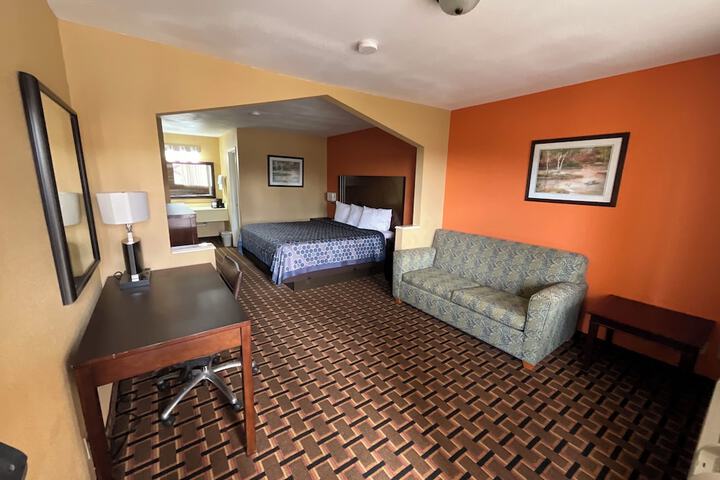 Executive Inn & Suites