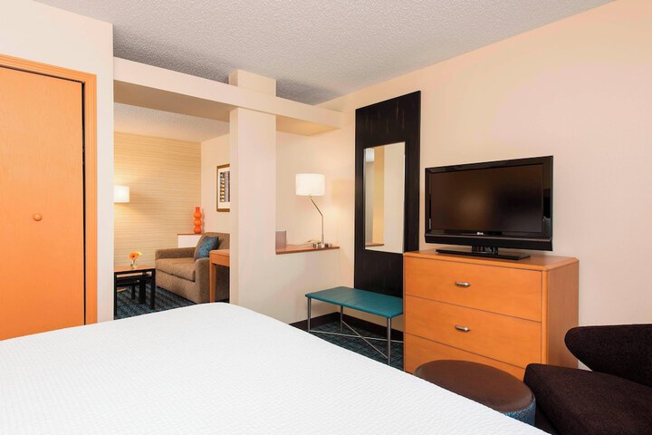 Room 16 of 25