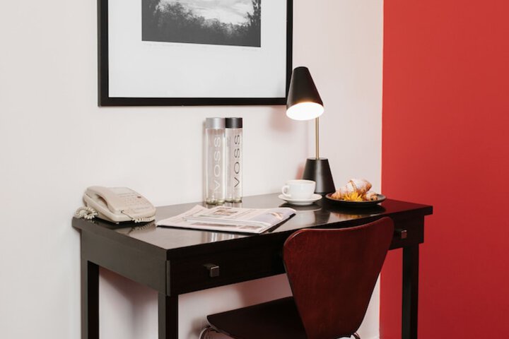 Room 14 of 32
