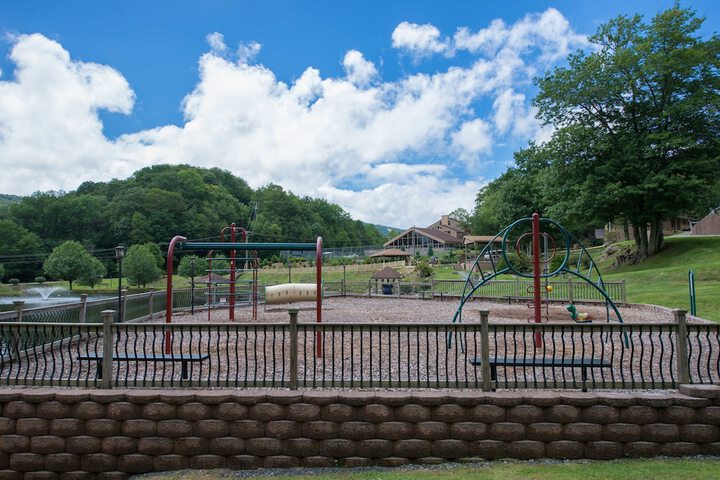 Bluegreen Vacations Blue Ridge Village an Ascend Collection Resort