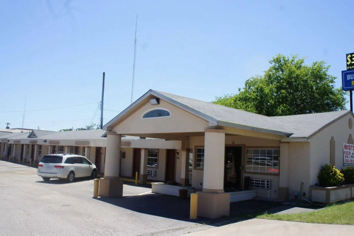 OYO Hotel Atoka