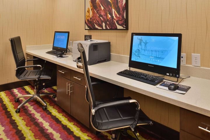 Hampton Inn & Suites Dallas Market Center