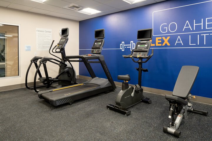 Holiday Inn Express and Suites Hollister by IHG