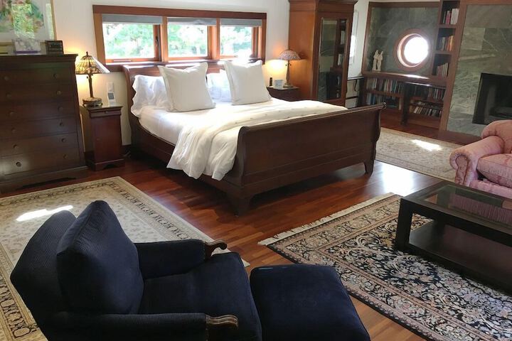 Room 28 of 40