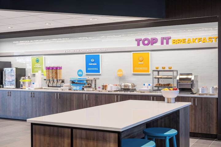 Breakfast/Coffee Service 21 of 25