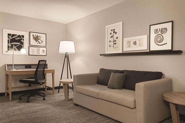 Country Inn & Suites by Radisson Dubuque, IA