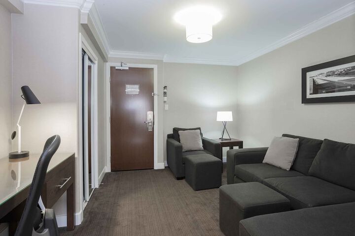 Room 30 of 48