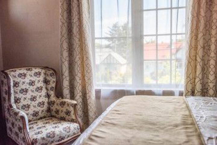 Oak Bay Guest House Bed & Breakfast