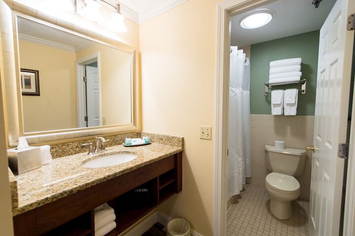 Room 120 of 194