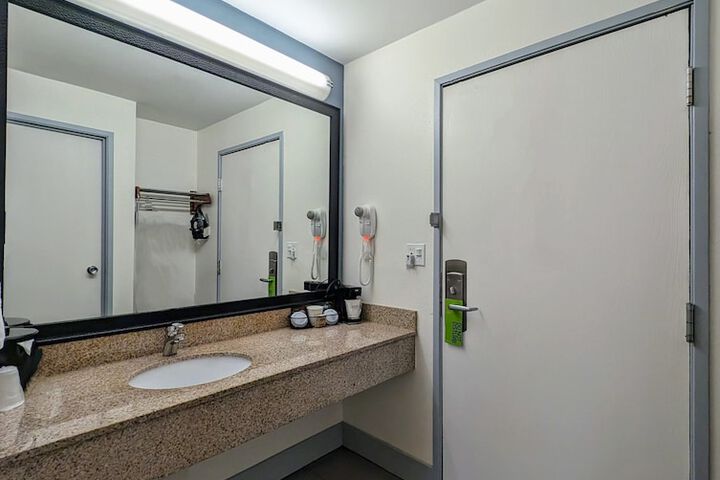 Room 20 of 29