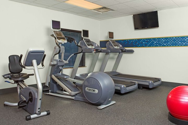 Hampton Inn & Suites Pittsburgh-Meadow Lands