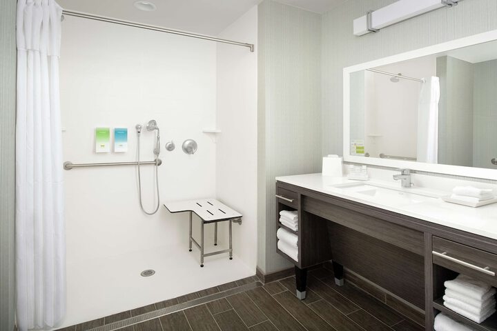 Room 18 of 26