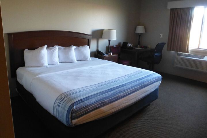 AmericInn by Wyndham Mitchell
