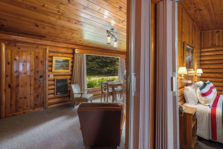 El Western Cabins & Lodges