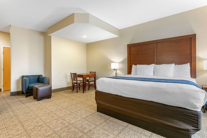 Comfort Suites Batesville