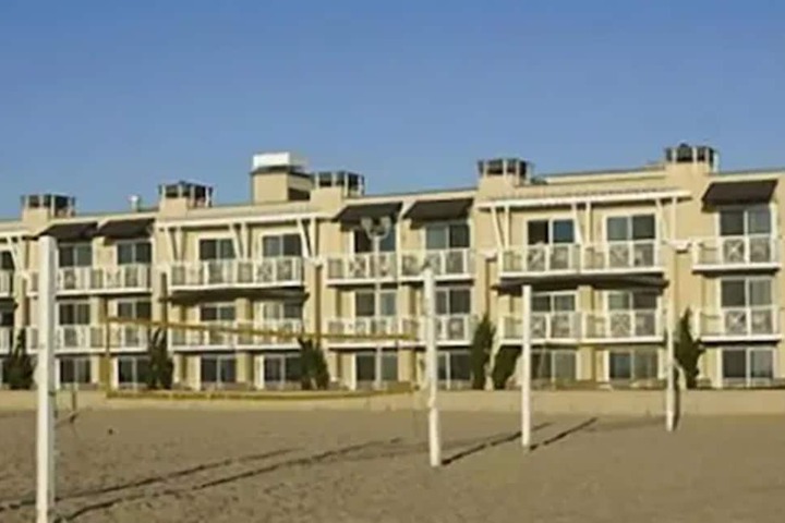 Hotel 6 of 55