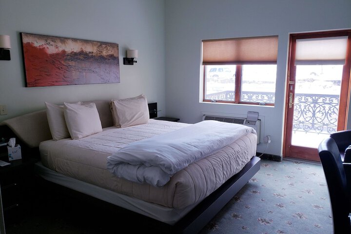 Room 31 of 208
