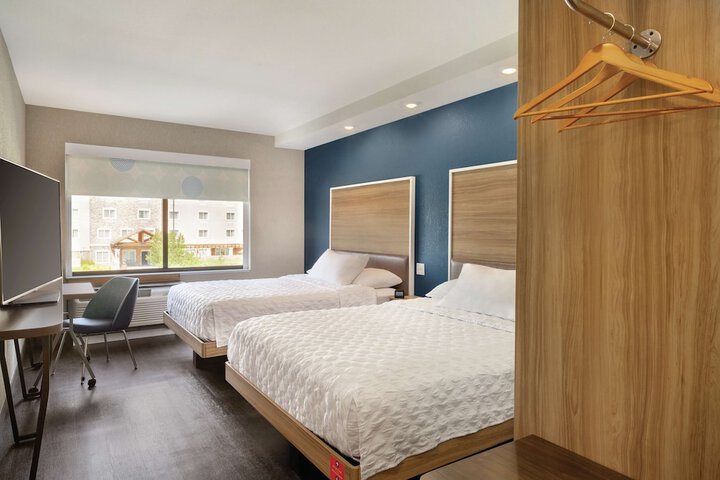 Room 16 of 33