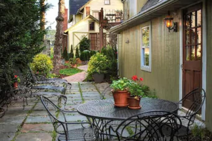 The Inn at Leola Village a Historic Hotel of America