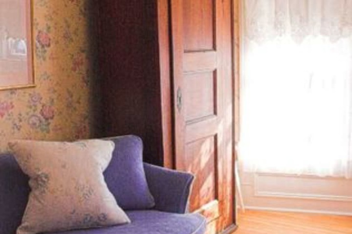 Room 62 of 100